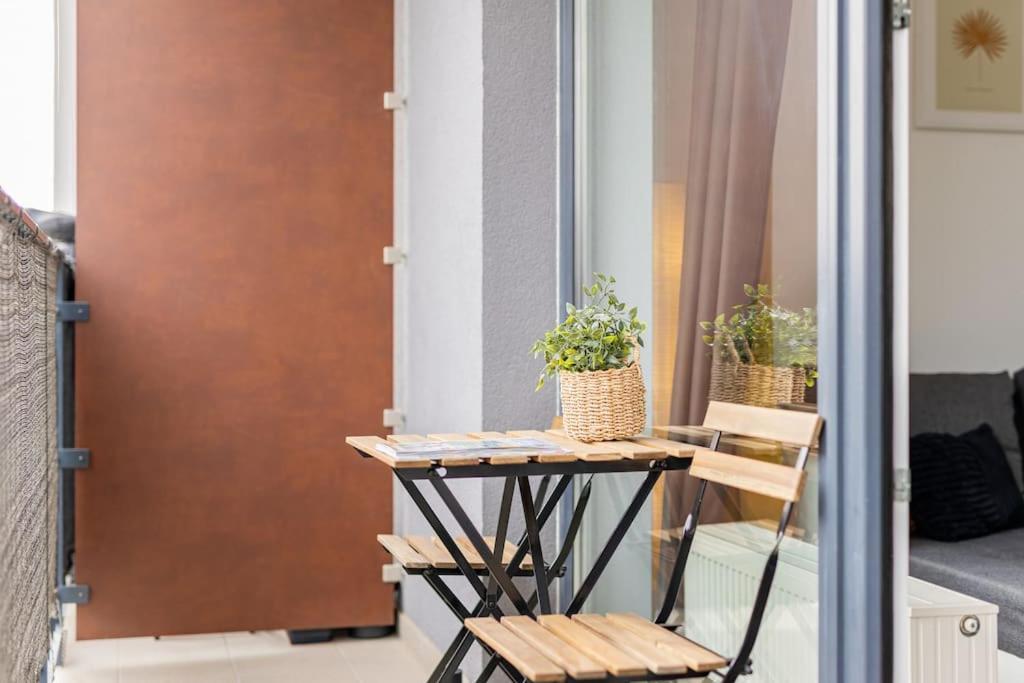 Cityscape Oasis: Active Studio Heaven براتسيلافا المظهر الخارجي الصورة