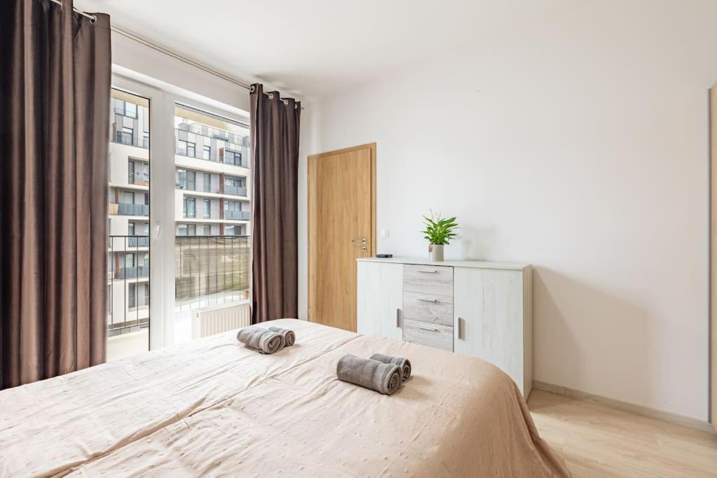 Cityscape Oasis: Active Studio Heaven براتسيلافا المظهر الخارجي الصورة