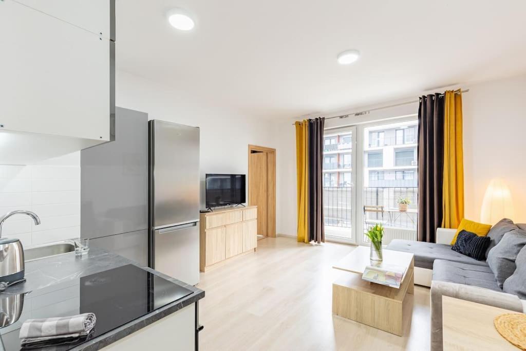 Cityscape Oasis: Active Studio Heaven براتسيلافا المظهر الخارجي الصورة