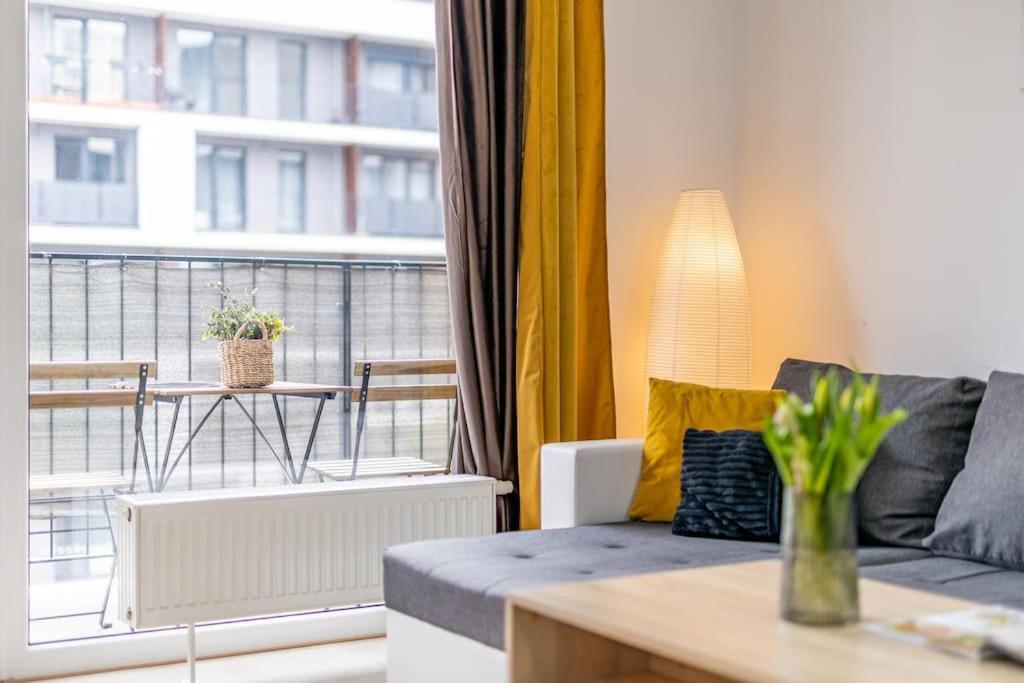 Cityscape Oasis: Active Studio Heaven براتسيلافا المظهر الخارجي الصورة